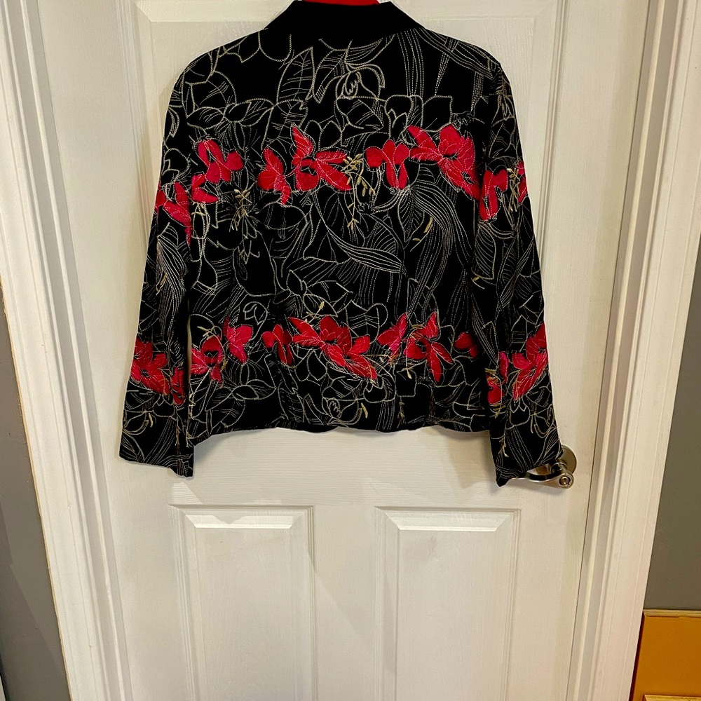 Chico Size 2 floral lined Jacket.  Bust 44”.Cotton Silk Poly.  Dressy or Casual